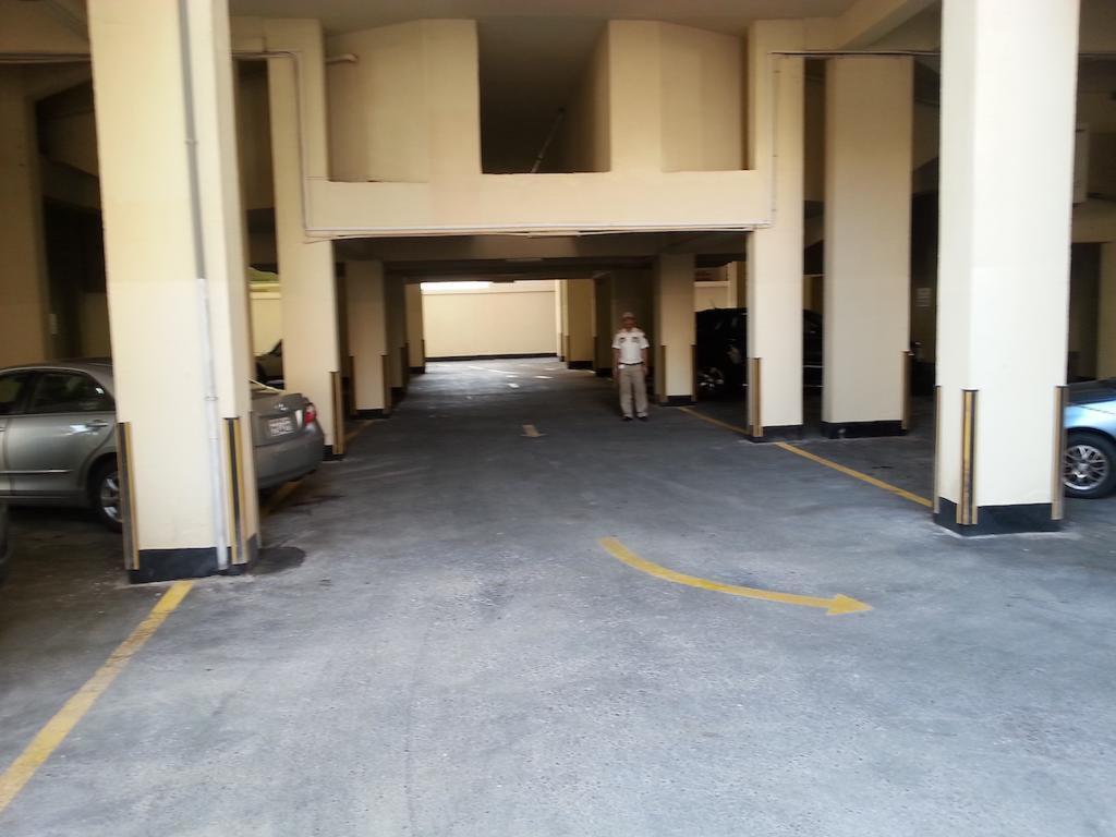 Al Sahab Tower Apartamento Manama Exterior foto